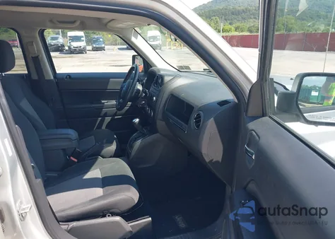 2011 Jeep Patriot Sport z USA, uszkodzony, nr VIN 1J4NF1GB8BD278992